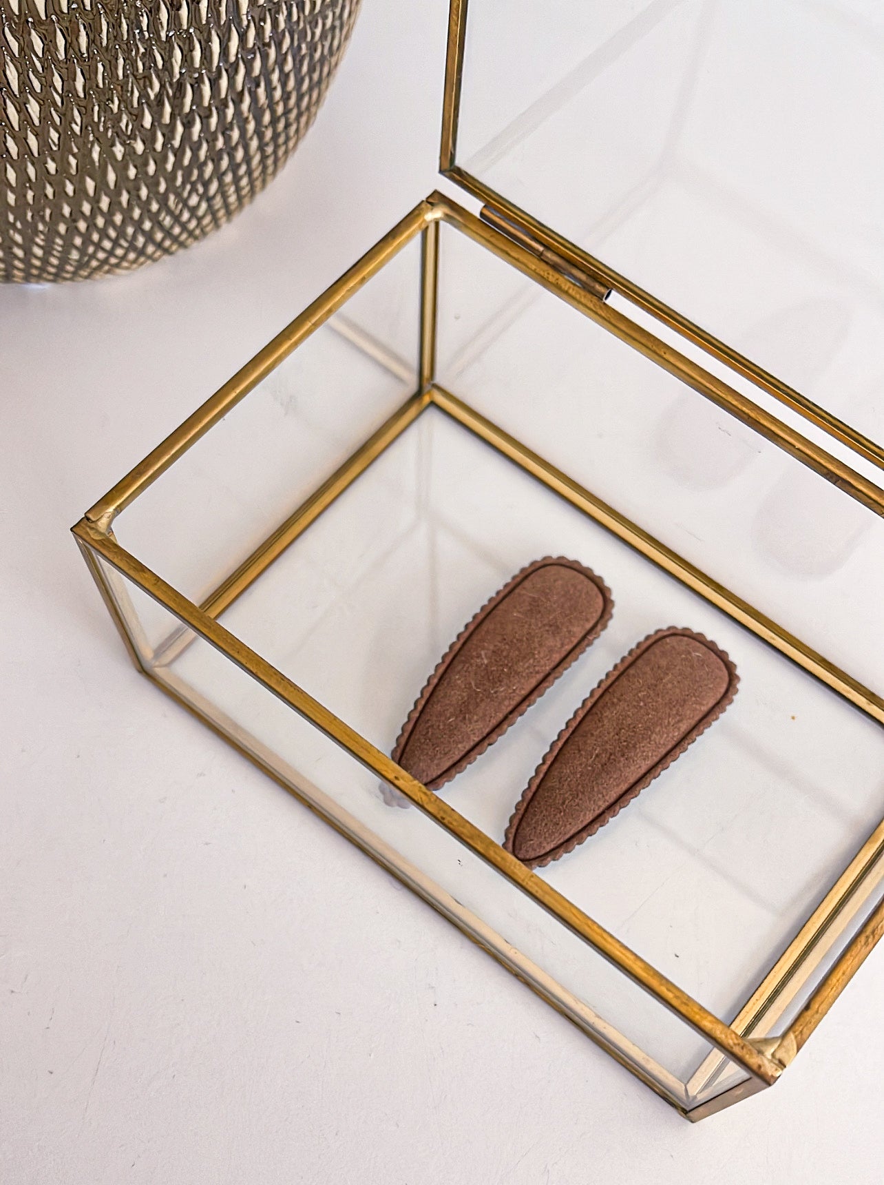 YLM | HAARCLIPS CHOCOLADE