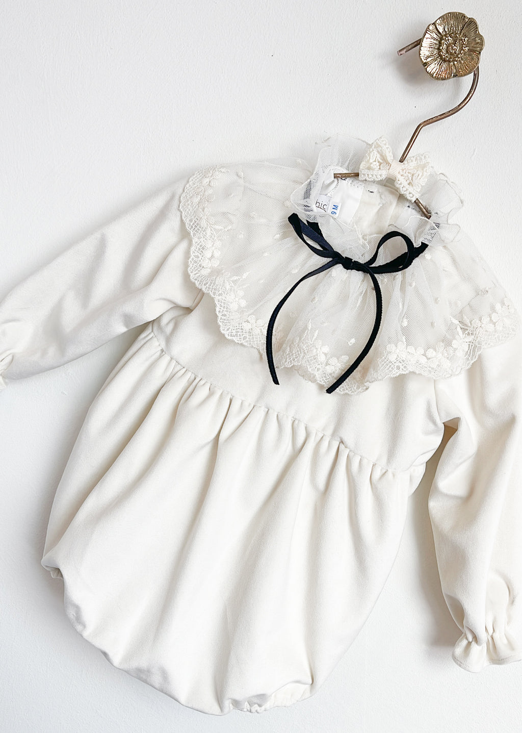 BE CHIC | VELVET ROMPER LOUISE