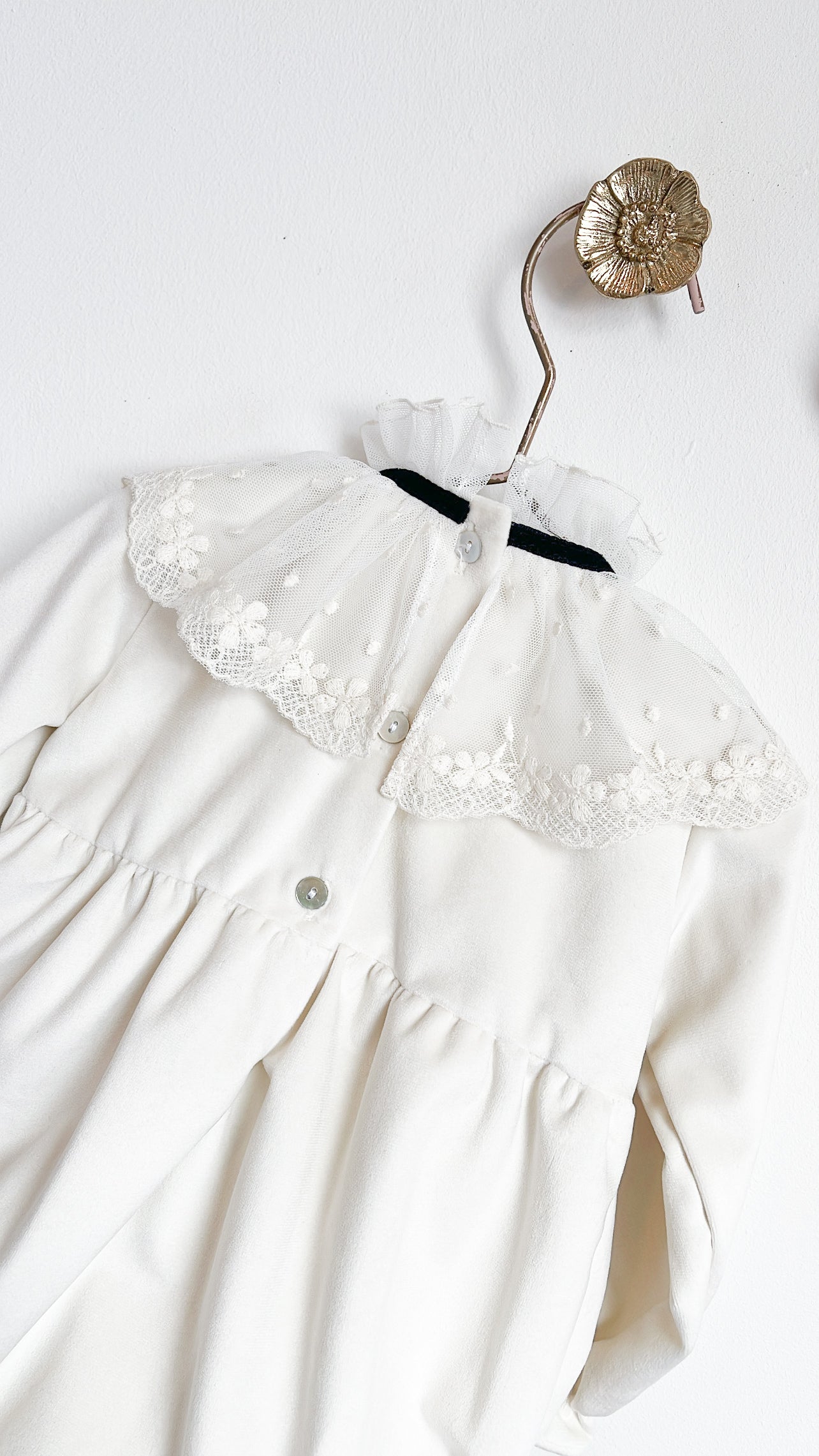 BE CHIC | VELVET ROMPER LOUISE