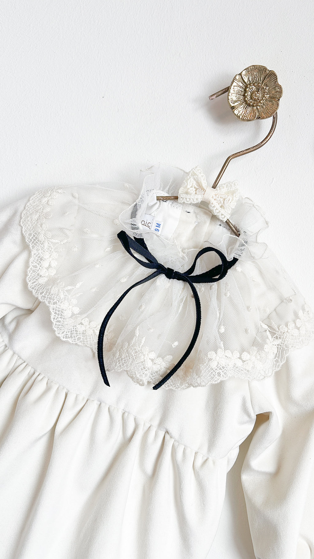BE CHIC | VELVET ROMPER LOUISE