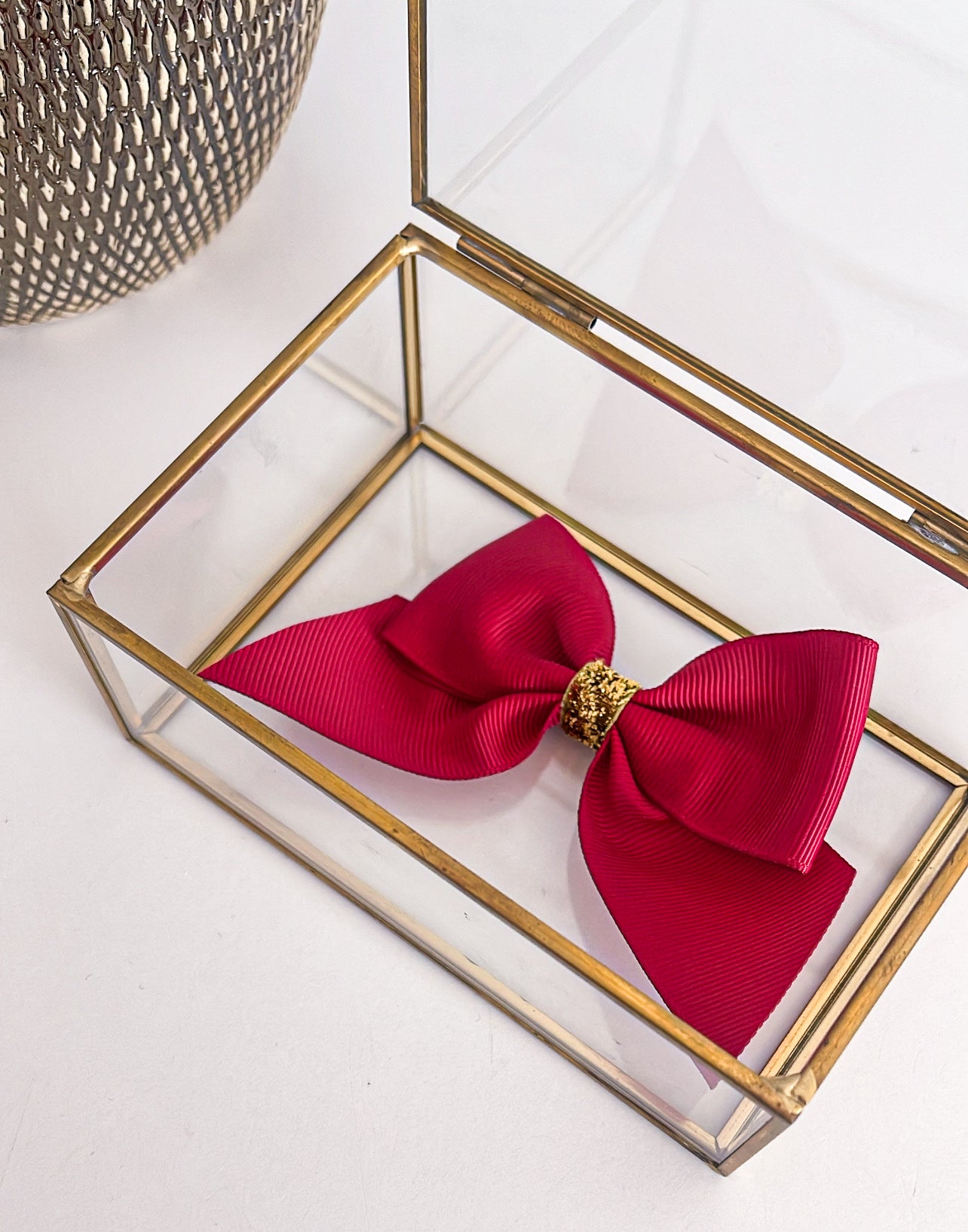 LA FILLETTE | HAARSTRIK DONKER ROOD MET GLITTER